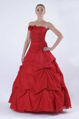 красный цвет свадебного платья